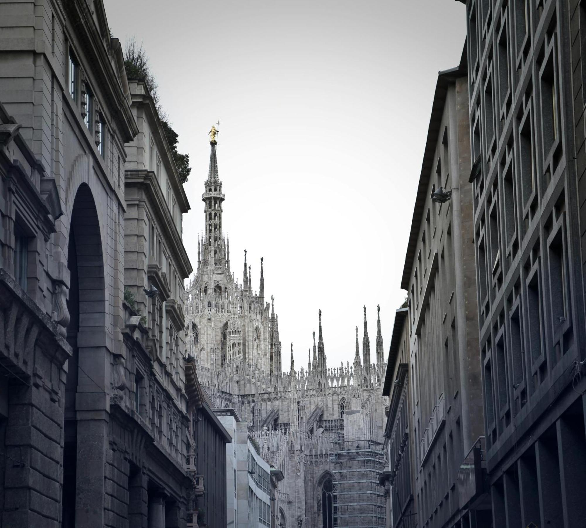 The White Jungle - San Babila Attic Apartment Milan Exterior photo